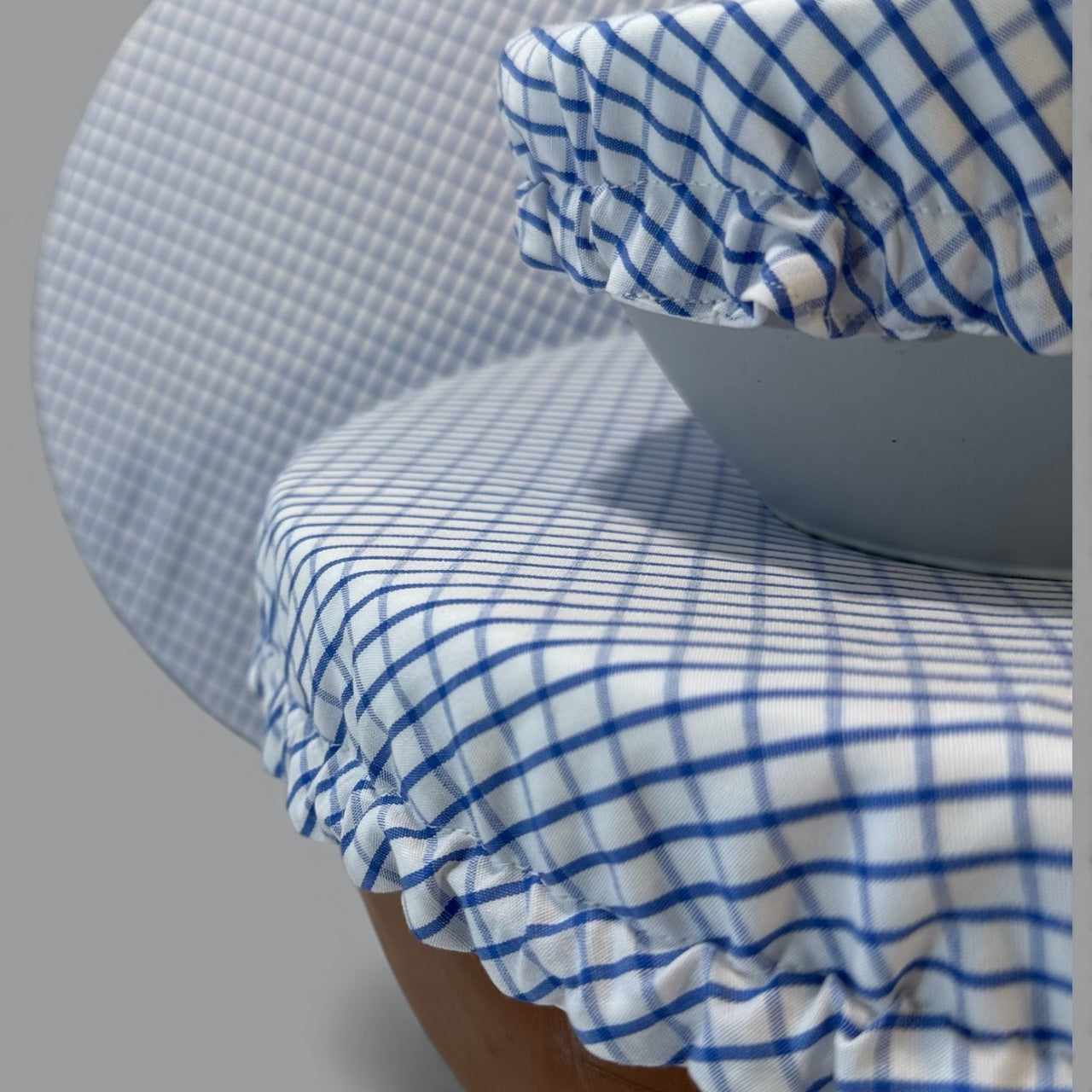 Graphic Grid Bowl Cover